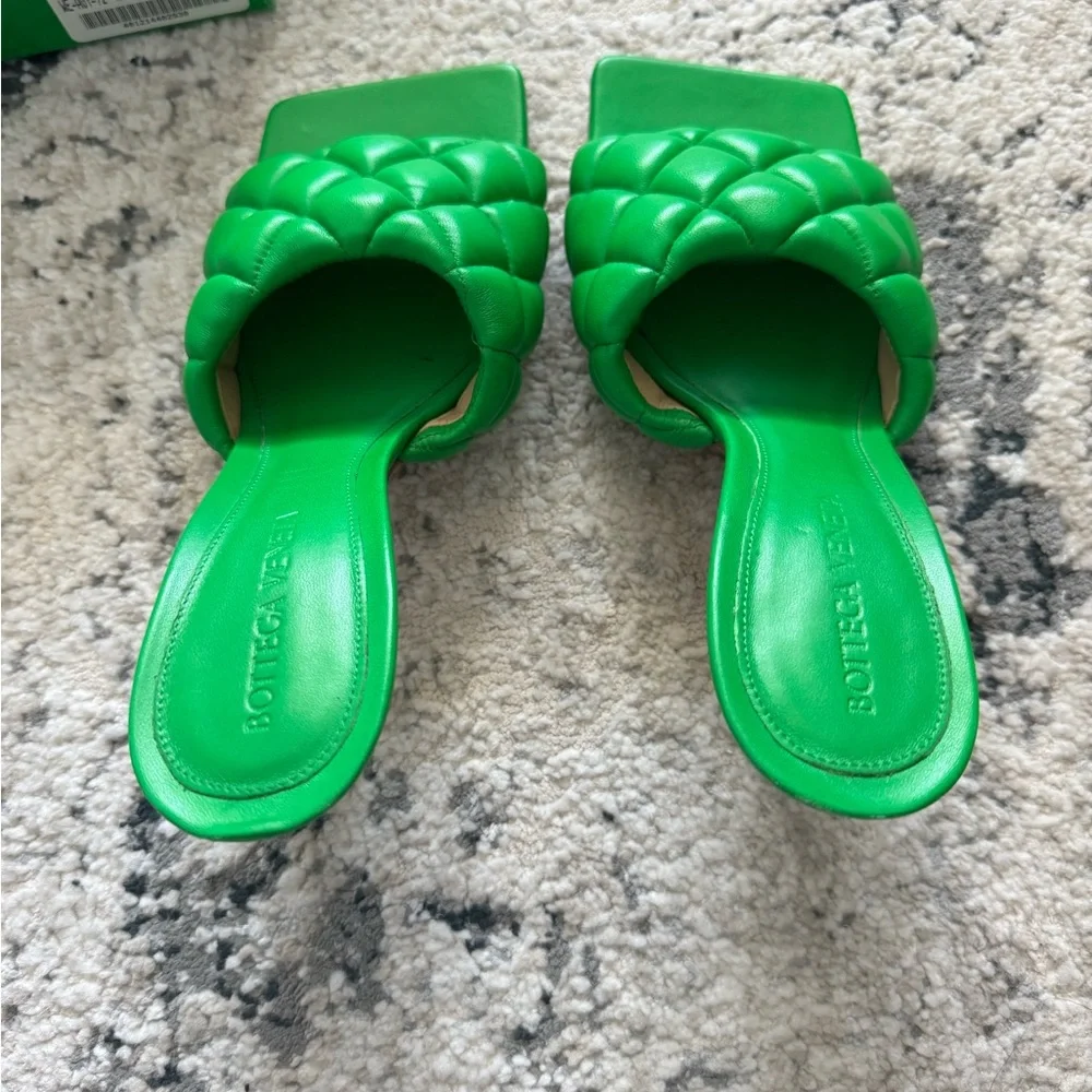 Bottega Veneta Parakeet padded Mule Heels - NWOT - Picture 4 of 9